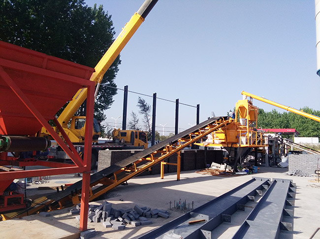Zhengzhou Jianxin Machinery 25 cubic concrete mixing plant equipment sent to Luoyang, Henan, China